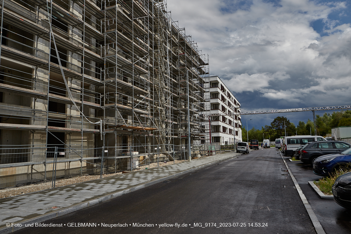 25.07.2023 - Rundgang im Alexisquartier in Neuperlach